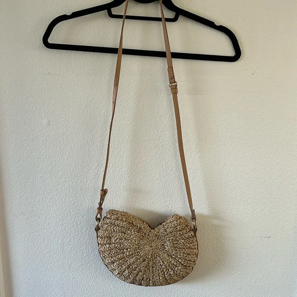 Poolside Cesi Conch Bag - Picture 3 of 9